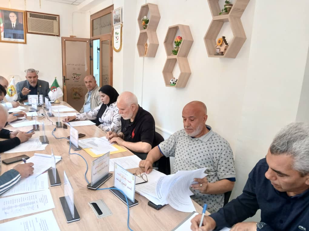  مخرجات الاجتماع رقم 06 للمكتب التنفيذي للرابطة الجهوية لكرة القدم باتنة 