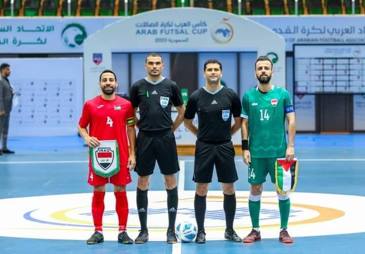 تهنئة رئيس الرابطة الجهوية لكرة القدم باتنة للسيد عادل شناوة، الحكم الدّولي لكرة القدم داخل القاعة